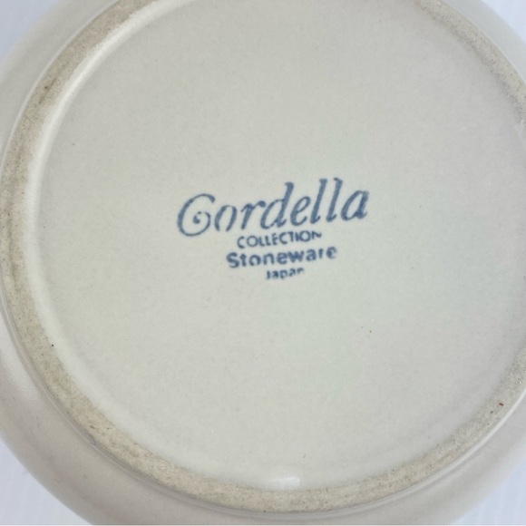 Cordella Gravy Boat Bluet Pattern 16 Oz Stoneware Pitcher for Sauces and Creams - Picture 6 of 6